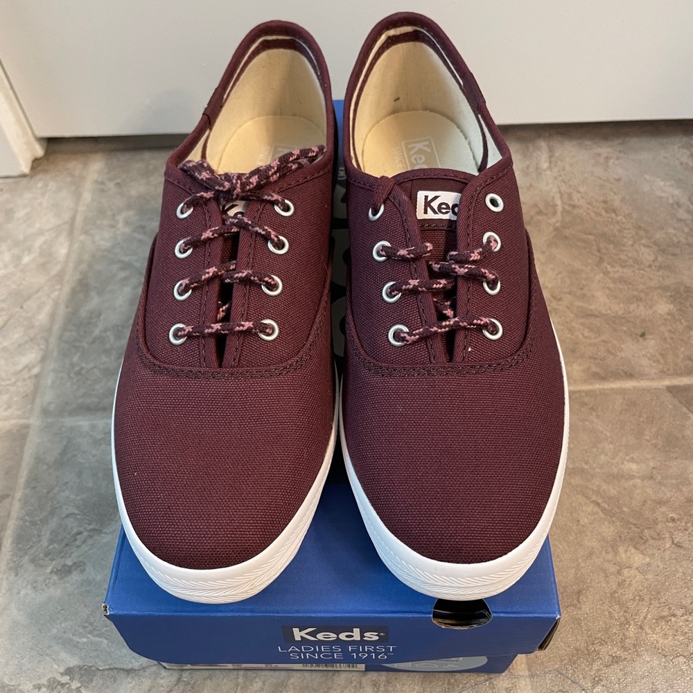 NIB burgundy womens keds 7.5